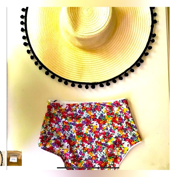 Faithfull The Brand Bikini Bottom in Red Vionette Floral 👙 - Picture 2 of 3